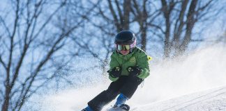 Kompletowanie wyposażenia narciarskiego – co warto kupić na początek?