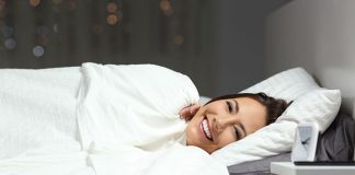 Znajdź chwilę dla siebie z odżywczą maską do włosów na noc!