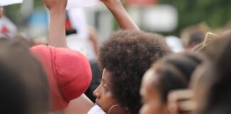 Co to znaczy S na karetce?