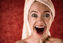 Jak przeciąć ręcznik papierowy na pół?