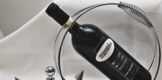 Gdzie wyrzucić butelkę po lakierze do paznokci?